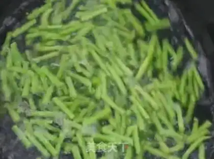 Make Cold bean horns step 1