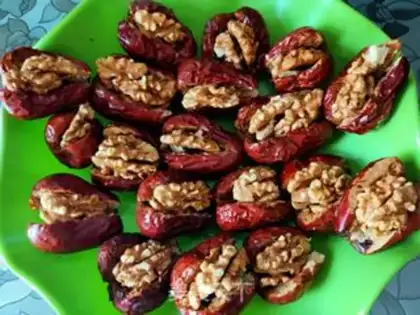 Make Red dates steaming walnuts step 7