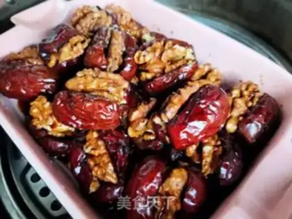 Make Red dates steaming walnuts step 10