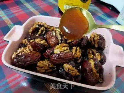 Make Red dates steaming walnuts step 12