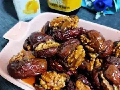 Make Red dates steaming walnuts step 13