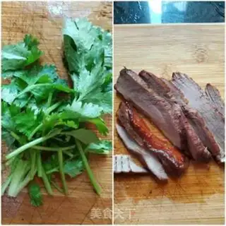 Make Roasted duck curry noodles step 7