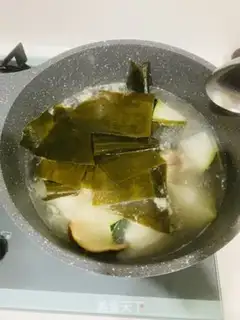 Make Poongullion bouquet soup step 7