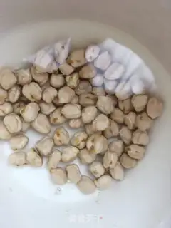 Make Abalone bean salad step 1