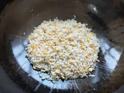 Make Soy sauce, fried rice step 4