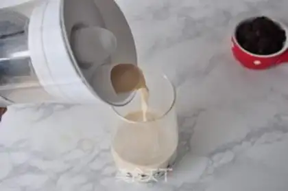 Make Black sugar, red bean milk step 8