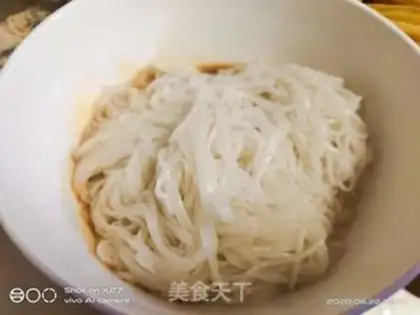 Make Spicy little noodles step 2