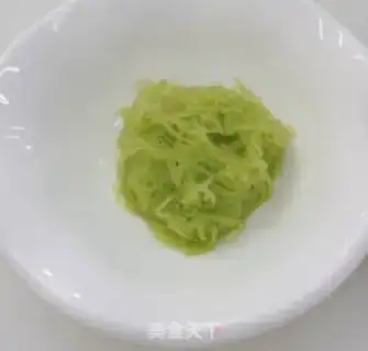 Make Red oil and a bouquet step 5