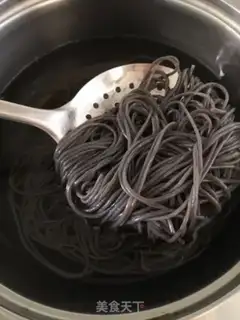 Make Spicy root powder step 2