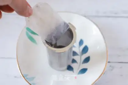 Make A dirty milk tea with bean step 1