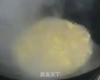 Make Handmade tomato egg noodles step 7