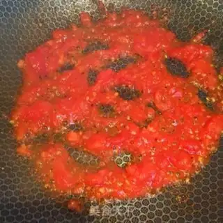 Make Tomato eggs, fried cake step 2