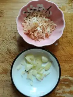 Make Shrimp skin and emptiness step 2