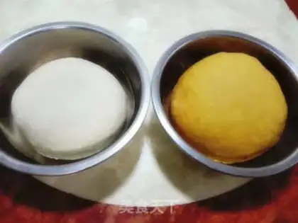 Make Pumpkin double-coloured coconut roll step 0