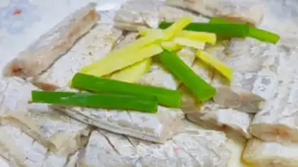 Make Jell-O fish step 2