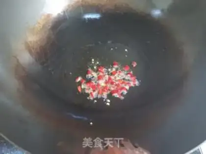 Make Spicy potatoes step 1