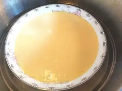 Make Pyramid meat and fresh eggs step 4