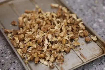 Make Red-tree walnuts step 5
