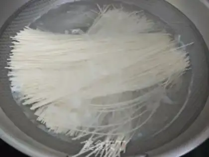 Make Pelican eggs for noodles step 1