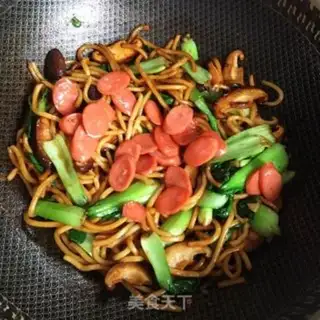 Make Ham mushrooms and noodles step 8