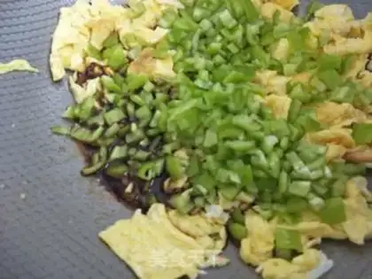 Make Pelican eggs for noodles step 4