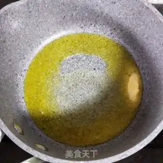 Make Simple popcorn step 1