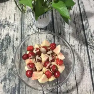 Make Twin peach salad step 4
