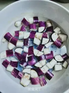 Make Cheese and tomatoes for noodles step 2
