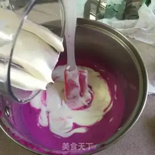 Make Flamingos cake step 10
