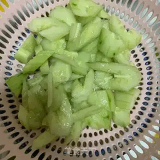 Make Weenie cucumber step 0