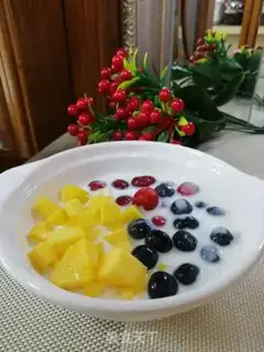 Make Yogurt and fruit step 5