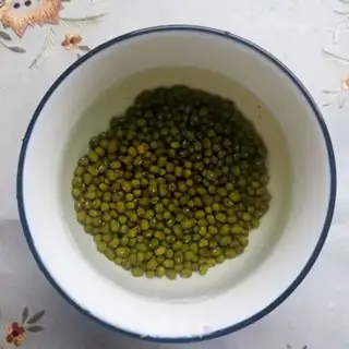 Make Green bean sea soup step 0