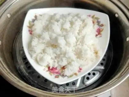 Make Shrimp emerald rice step 1