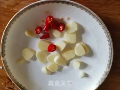 Make Seafood mushrooms and fat cows step 1