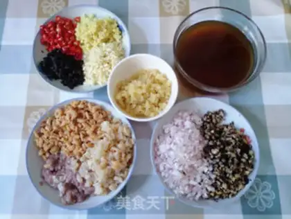 Make HOMEMADE XO SEAFOOD SAUCE step 3