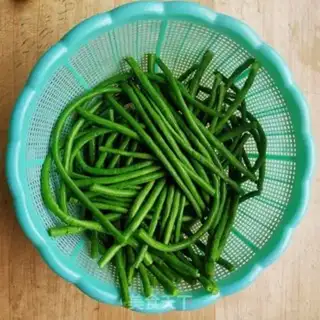 Make Soybeans, ham and intestines step 1