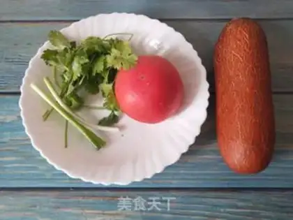 Make Old cucumber tomato soup step 0