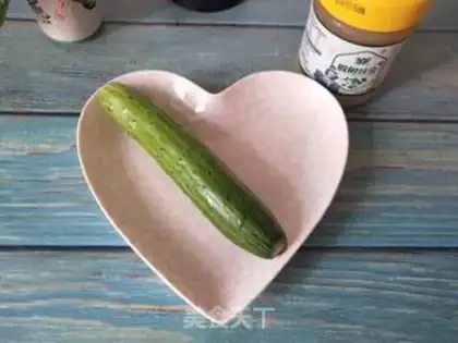 Make cucumber honey juice step 0