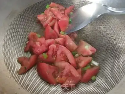 Make Old cucumber tomato soup step 2