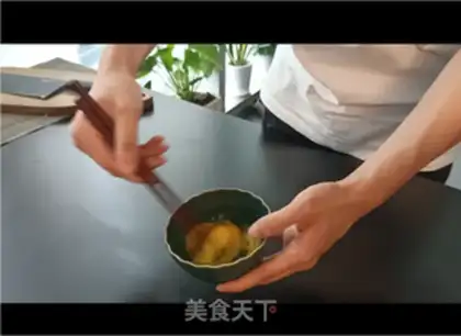 Make Pineapple rice step 3