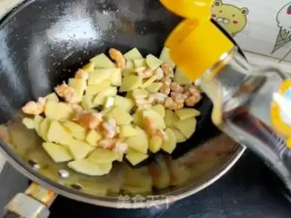 Make Potato pepper shrimp step 10