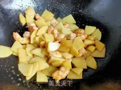Make Potato pepper shrimp step 11