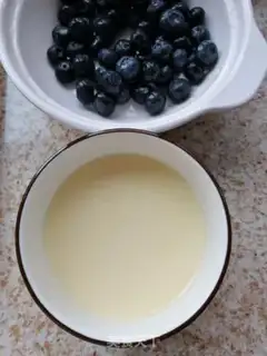 Make Blueberry balls step 2