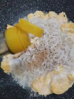 Make Yellow fish noodles step 0