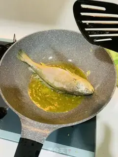 Make Yellow fish noodles step 2