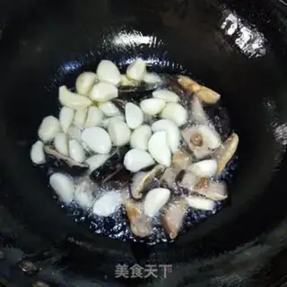 Make Garlic pepper fried chicken step 2
