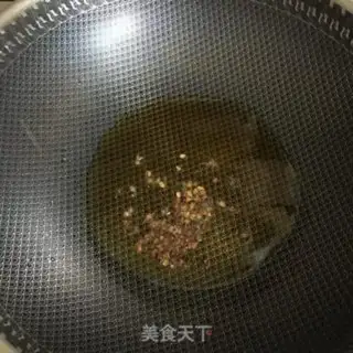 Make Spicy lobster step 1
