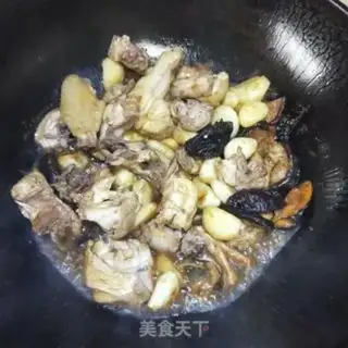 Make Garlic pepper fried chicken step 4