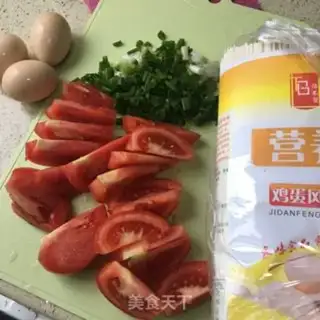 Make Tomato egg noodles step 0