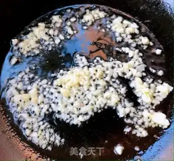 Make Garlic fried rice step 4